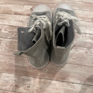 Women’s Gray High-Top Sneakers